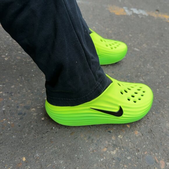 Nike Reactx Rejuven8. Brand New. Mens Size: 18.